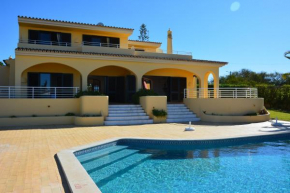 Villa Paraiso - 4 Bedrooms and pool